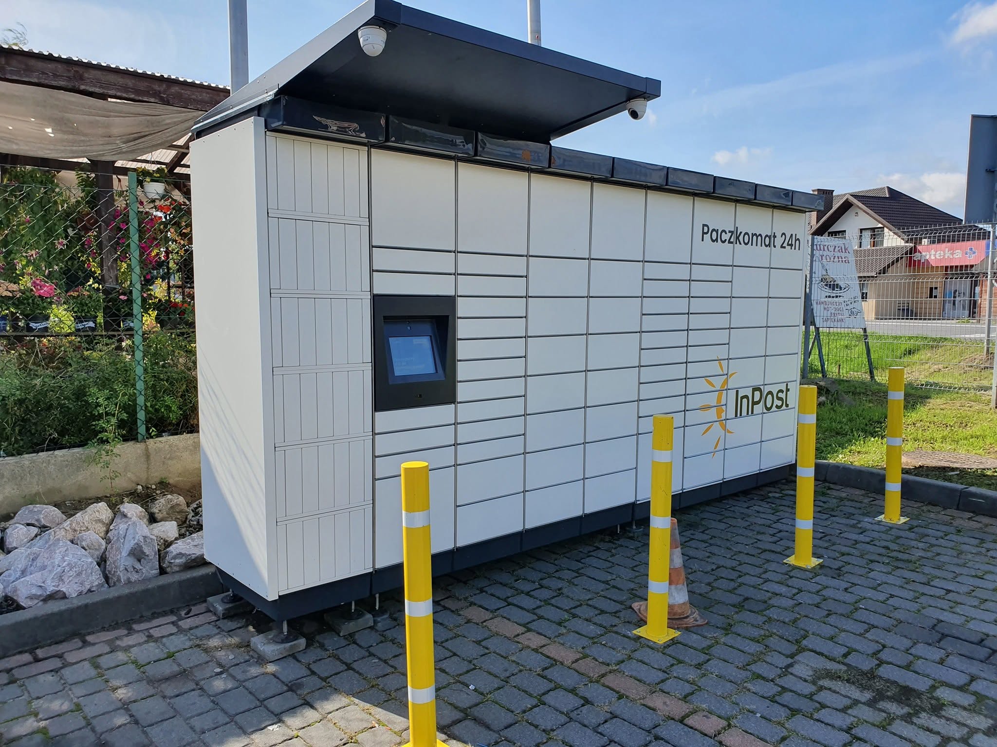 Paczkomat przy stacji MIXPOL Łodygowice Magazynowa